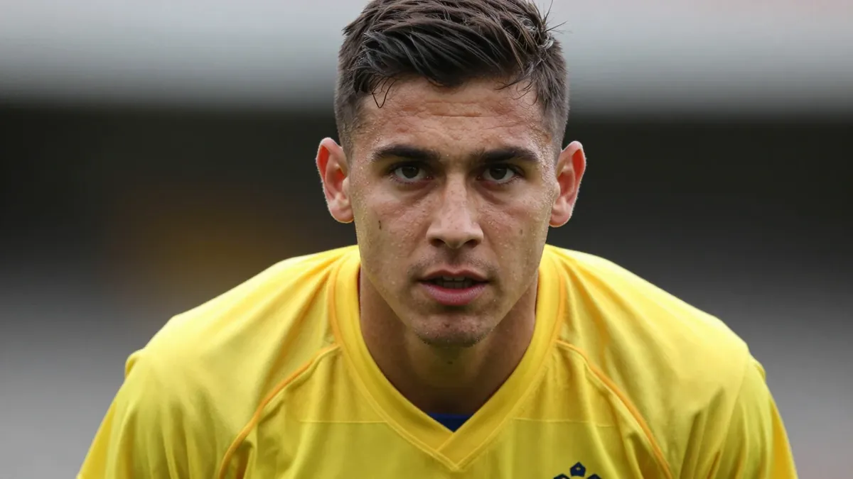 Norwich City midfielder Liam Gibbs has moved to Preston North End on a season-long loan, as confirmed by the BBC